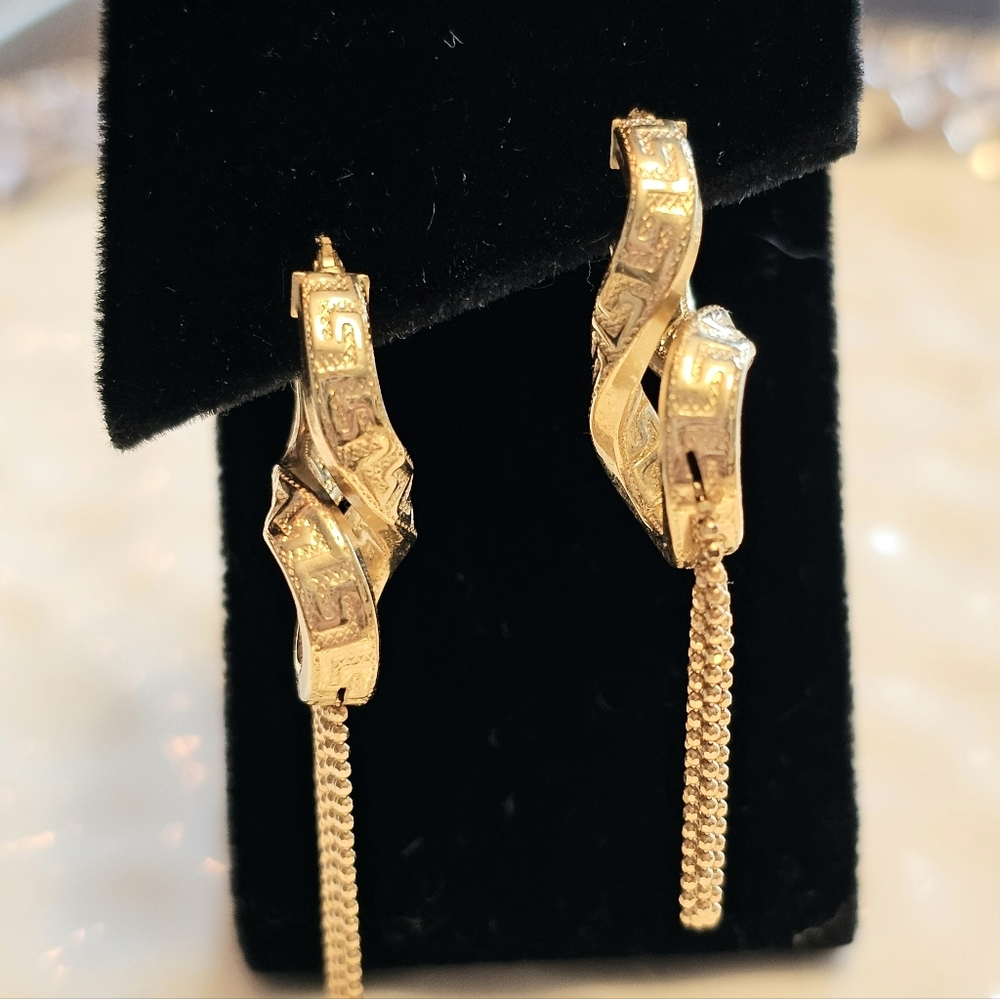 Elegant 18k Gold Chain Dangle Earrings - Picture 2 of 3